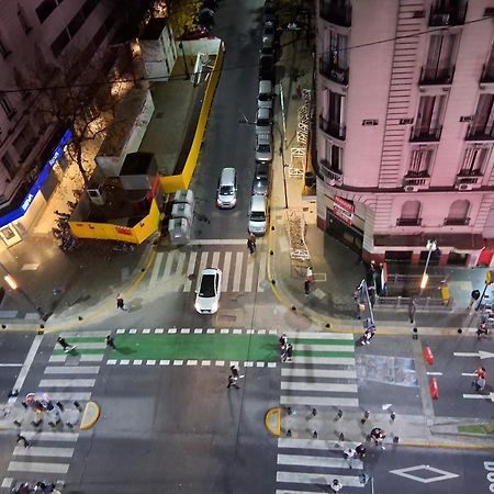 4 Ventanales Sobre La Avenida Corrientes Appartement Buenos Aires Buitenkant foto