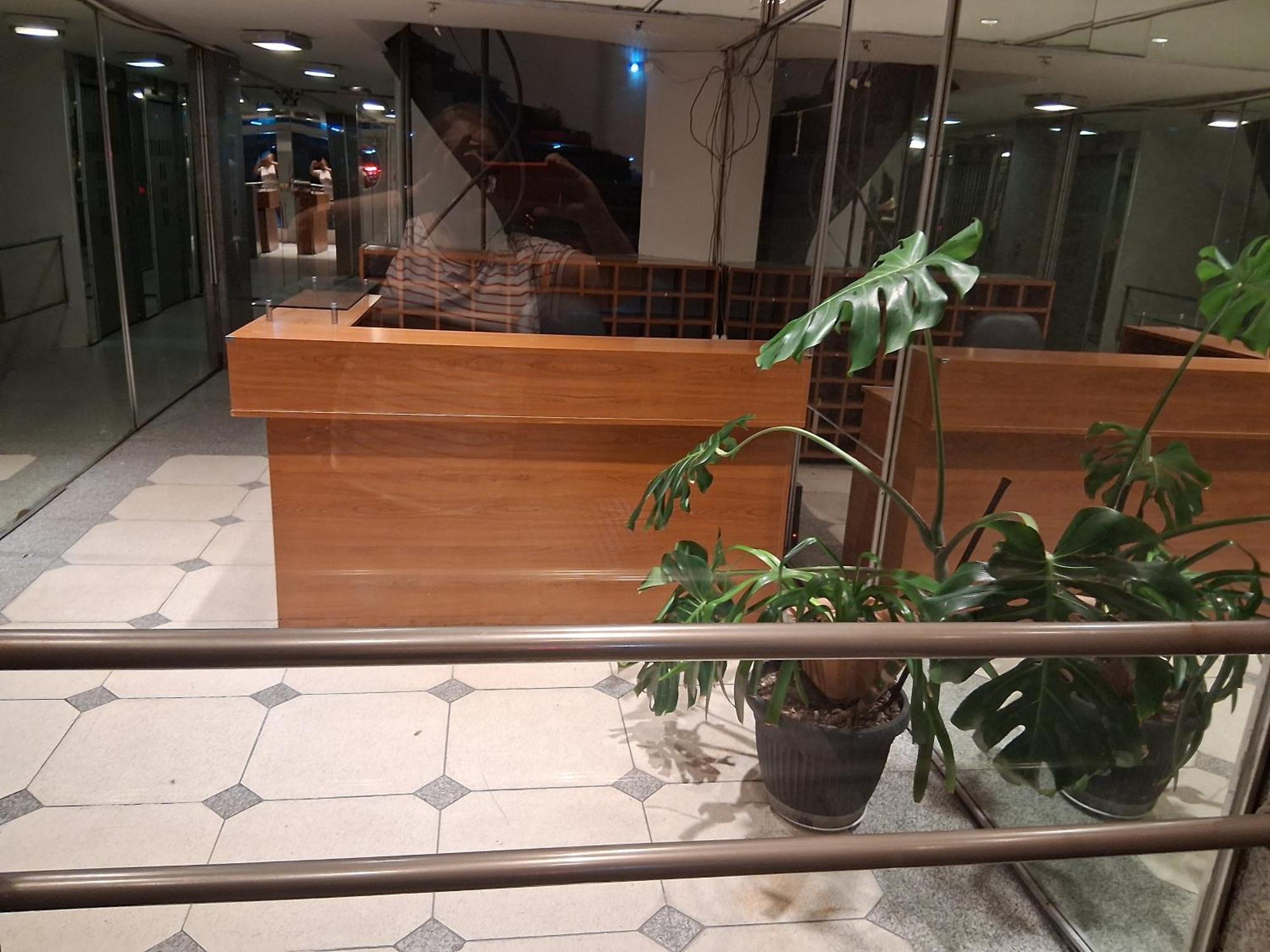 4 Ventanales Sobre La Avenida Corrientes Appartement Buenos Aires Buitenkant foto